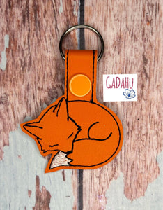 Fox sleeping Snap tab Key Fob ITH Embroidery Design file