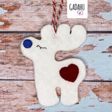 Reindeer heart applique Ornament Machine Embroidery Design 4X4