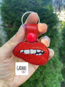 Sexy Lips Snap tab Key Fob ITH Embroidery Design file