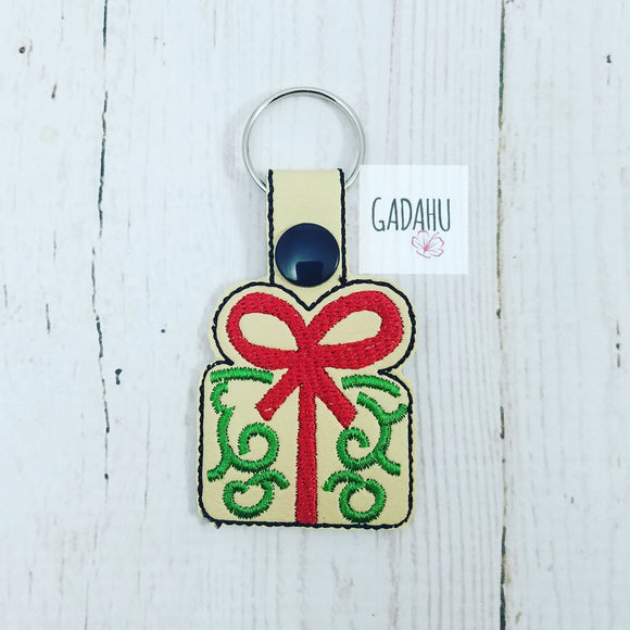 Christmas Gift Snap tab Key Fob ITH Embroidery Design file